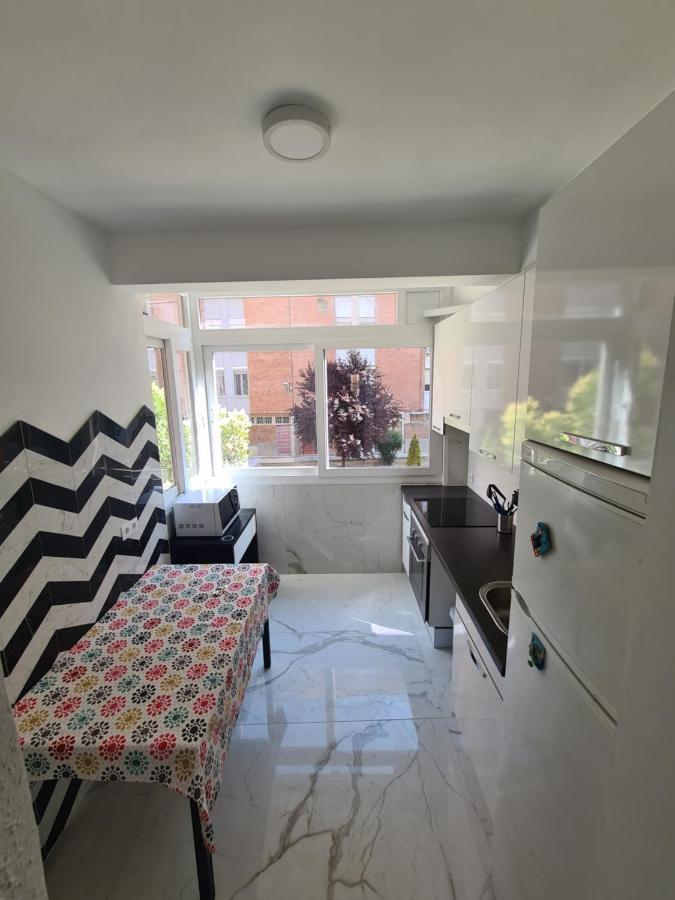 Apartamento Luminoso Y Nuevo En Madrid Rio Екстериор снимка